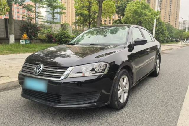 Used Volkswagen Lavida 2013 Revised Classic 1.6L Automatic Fashion Edition