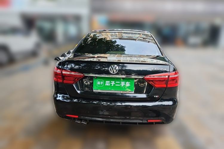 Used Volkswagen Lavida 2013 Revised Version 1.4 TSI DSG Luxury Edition Rear