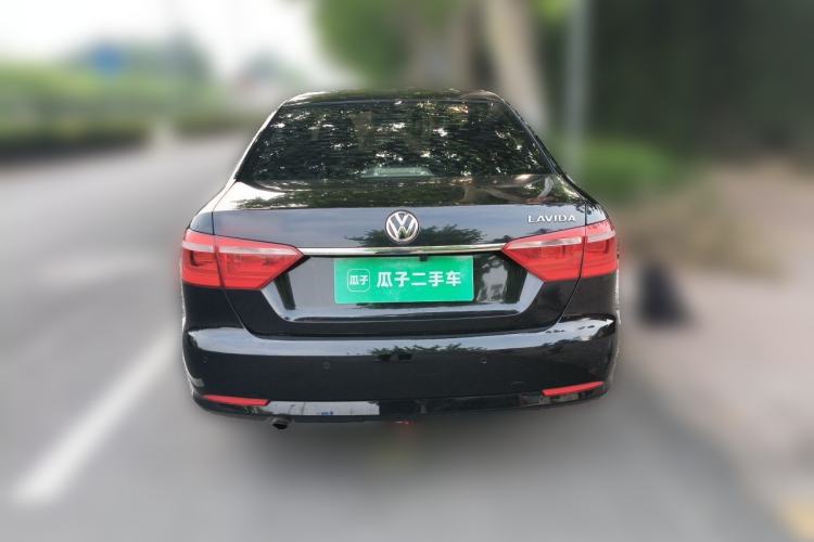 Used Volkswagen Lavida 2013 Revised Version 1.6L Automatic Luxury Edition Rear