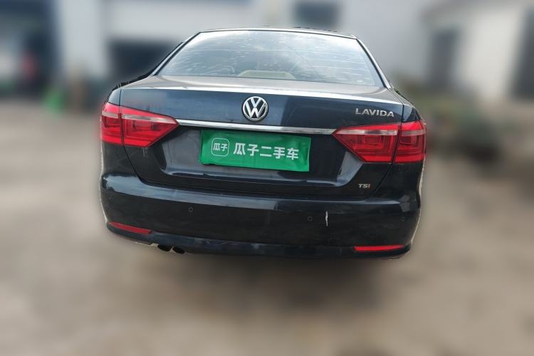 Used Volkswagen Lavida 2013 1.4TSI Manual Comfort Edition Rear