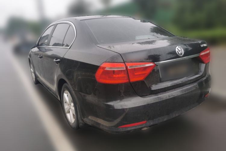 Used Volkswagen Lavida 2013 Revised Classic 1.6L Manual Fashion Edition Rear Left 45 Deg