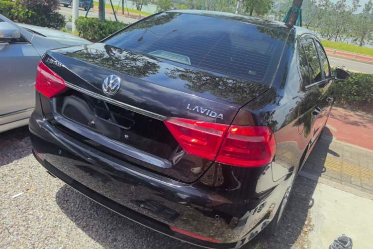 Used Volkswagen Lavida 2013 Restyled Classic 1.6L Manual Comfort Edition Rear Right 45 Deg