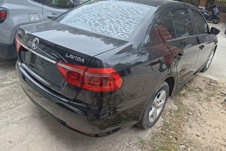 Used Volkswagen Lavida 2013 Revised Classic 1.6L Automatic Fashion Edition Rear Right 45 Deg