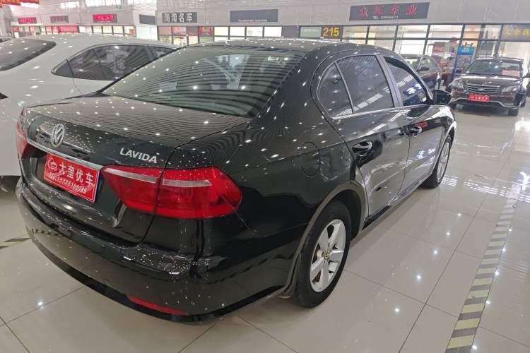 Used Volkswagen Lavida 2013 Revised Classic 1.6L Automatic Fashion Edition Rear Right 45 Deg