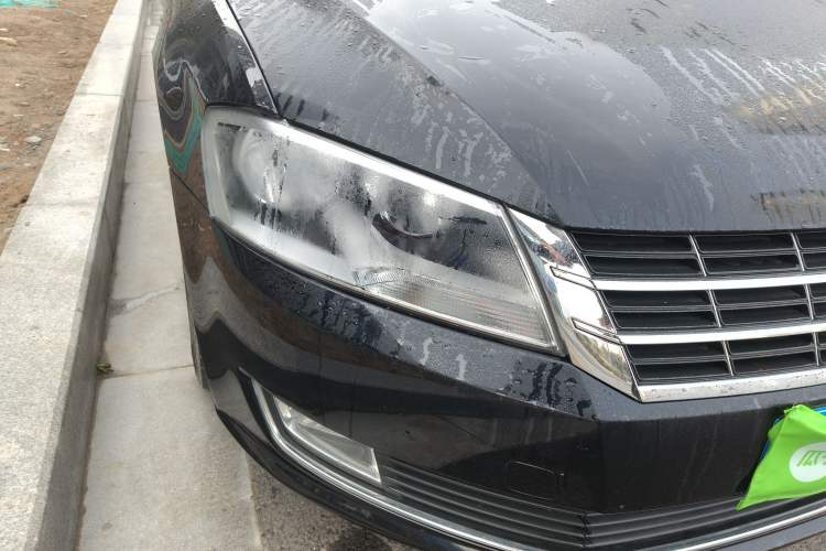 Used Volkswagen Lavida 2013 Revised Version 1.4 TSI Manual Comfort Edition Right Front Headlight