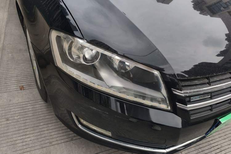 Used Volkswagen Lavida 2013 Revised Classic 1.6L Automatic Fashion Edition Right Front Headlight