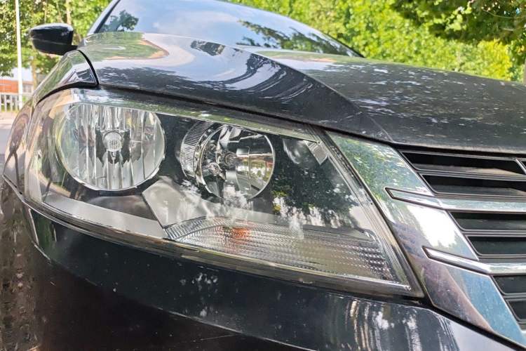 Used Volkswagen Lavida 2013 Revised Classic 1.6L Manual Fashion Edition Right Front Headlight
