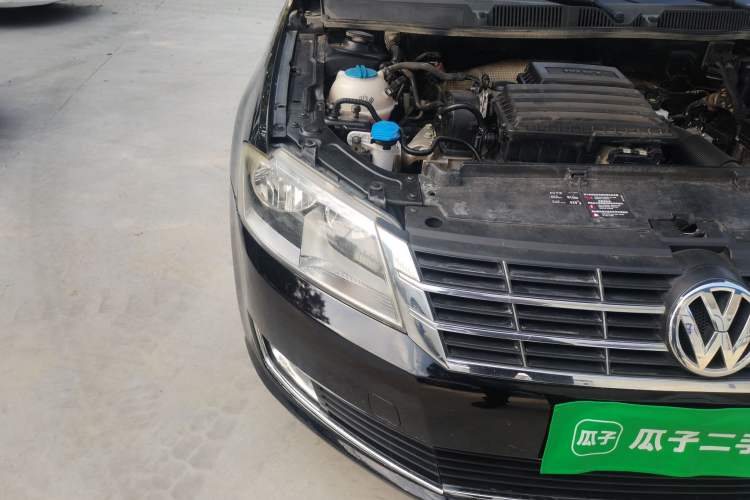 Used Volkswagen Lavida 2013 Restyled Classic 1.6L Manual Comfort Edition Right Front Headlight