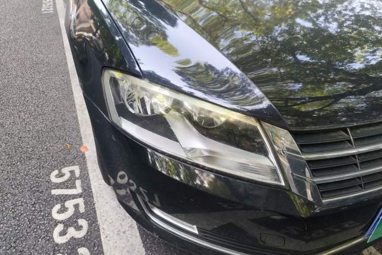Used Volkswagen Lavida 2013 Revised Version 1.4 TSI DSG Comfort Edition Right Front Headlight