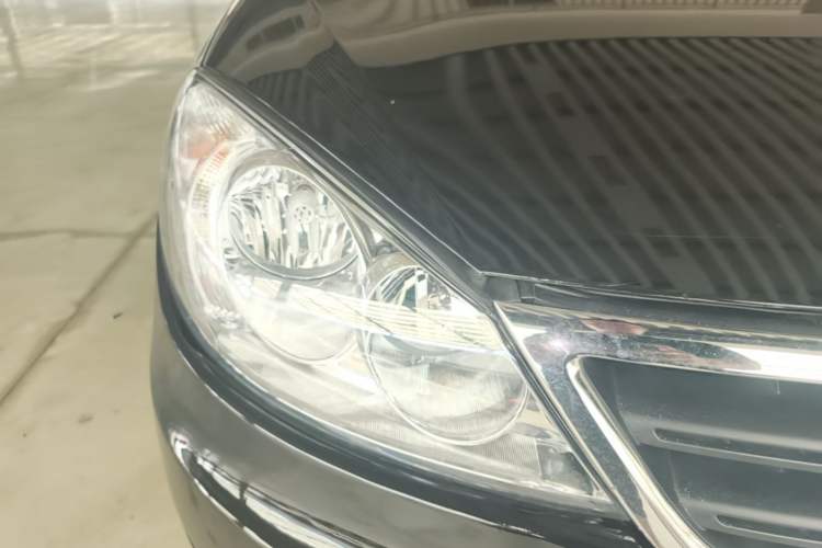 Used Volkswagen Lavida 2013 Classic 1.6L Manual Fashion Edition Right Front Headlight
