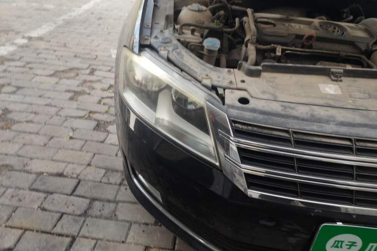 Used Volkswagen Lavida 2013 1.4 TSI DSG Luxury Navigation Edition Right Front Headlight
