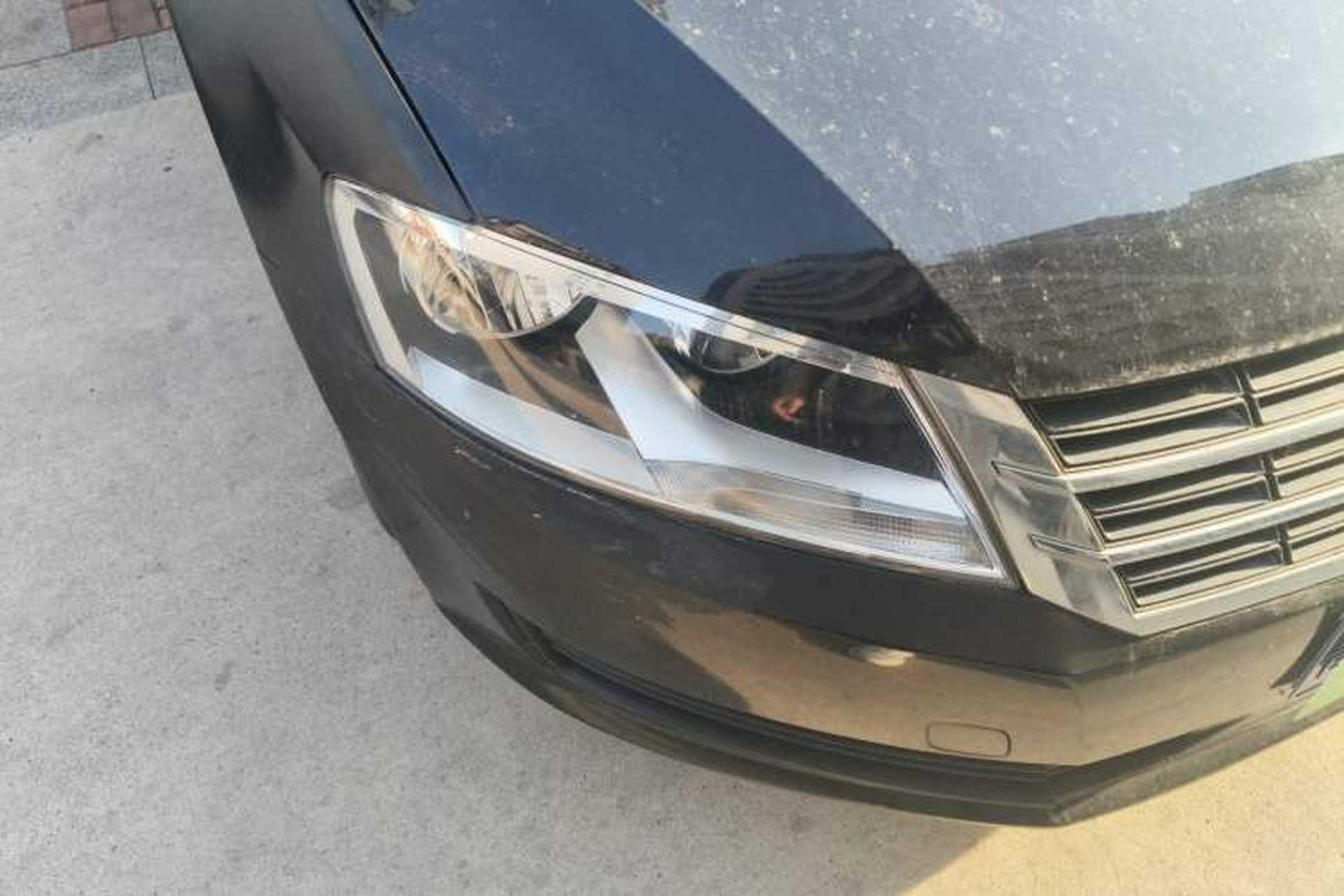 Used Volkswagen Lavida 2013 Revised Classic 1.6L Manual Fashion Edition Right Front Headlight