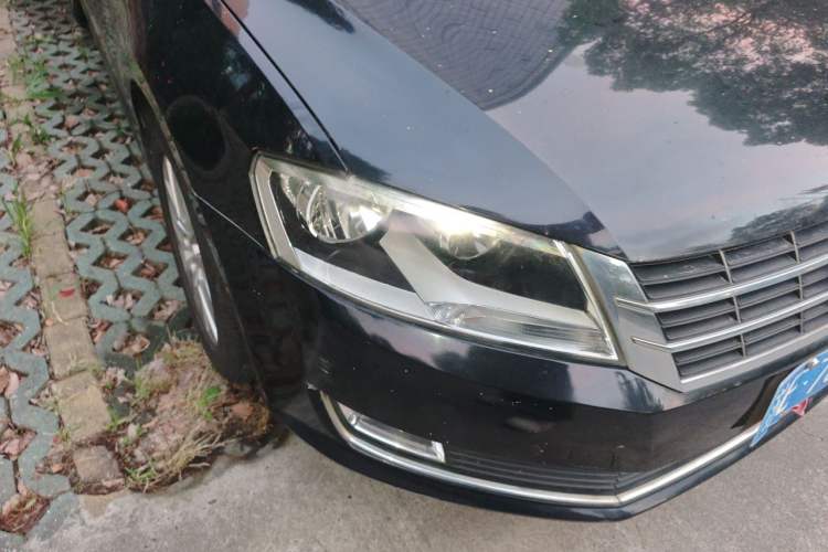 Used Volkswagen Lavida 2013 Restyled Classic 1.6L Automatic Comfort Edition Right Front Headlight