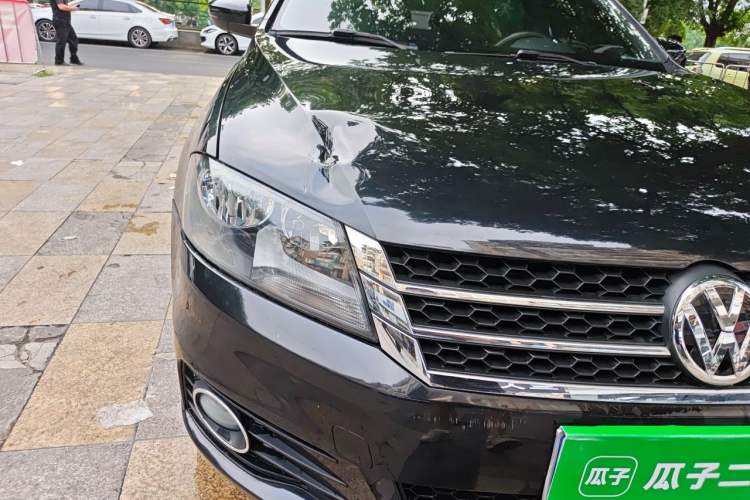 Used Volkswagen Lavida 2013 Revised Version 1.4 TSI DSG Luxury Edition Right Front Headlight