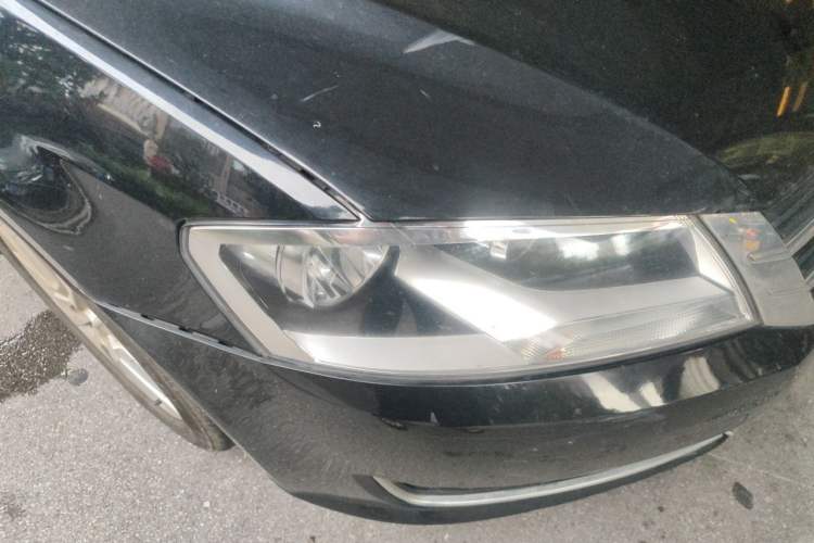 Used Volkswagen Lavida 2013 Restyled Classic 1.6L Manual Comfort Edition Right Front Headlight