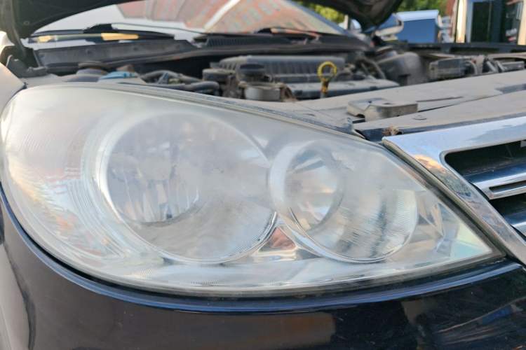 Used Volkswagen Lavida 2013 Classic 1.6L Manual Fashion Edition Right Front Headlight