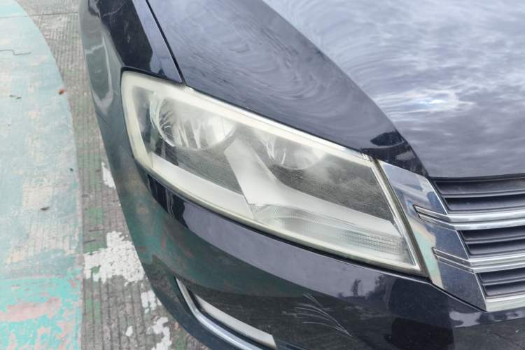 Used Volkswagen Lavida 2013 1.4 TSI DSG Luxury Navigation Edition Right Front Headlight