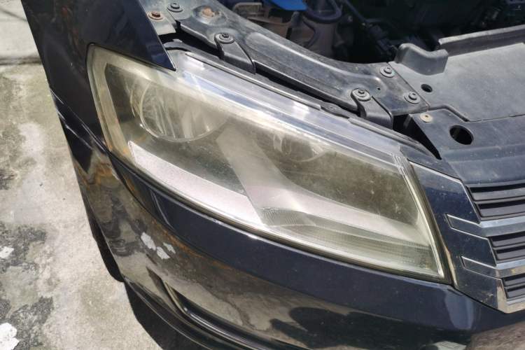 Used Volkswagen Lavida 2013 Restyled Classic 1.6L Automatic Comfort Edition Right Front Headlight