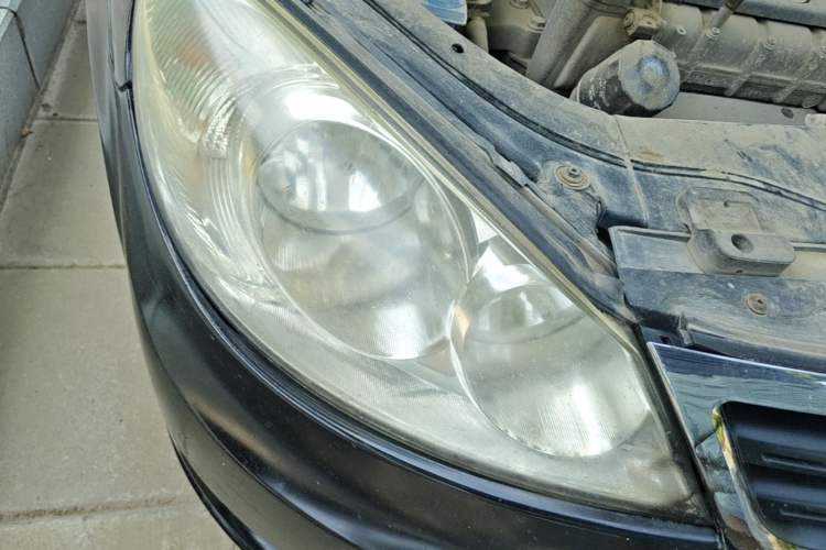 Used Volkswagen Lavida 2013 Classic 1.6L Automatic Fashion Edition Right Front Headlight