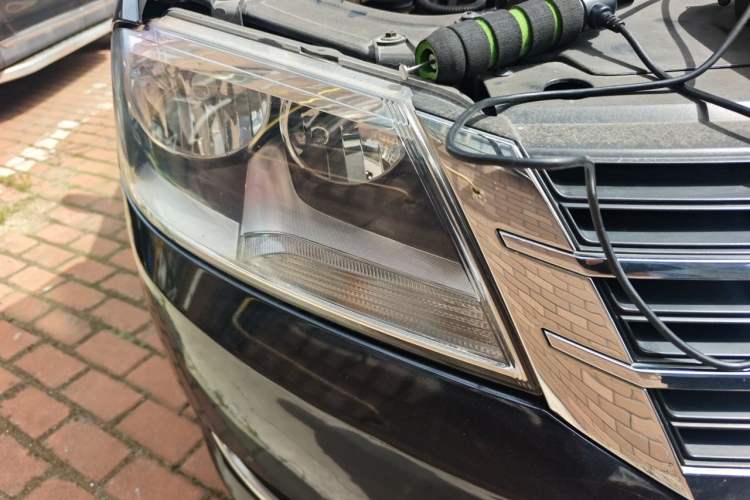 Used Volkswagen Lavida 2013 Restyled Classic 1.6L Automatic Comfort Edition Right Front Headlight