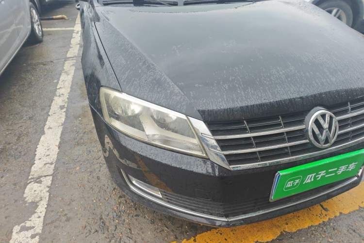 Used Volkswagen Lavida 2013 1.4TSI Manual Comfort Edition Right Front Headlight