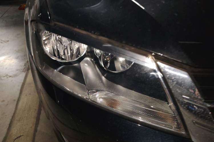 Used Volkswagen Lavida 2013 Restyled Classic 1.6L Automatic Comfort Edition Right Front Headlight