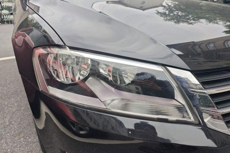 Used Volkswagen Lavida 2013 Restyled Classic 1.6L Automatic Comfort Edition Right Front Headlight