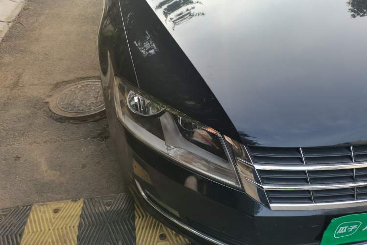 Used Volkswagen Lavida 2013 Restyled Classic 1.6L Manual Comfort Edition Right Front Headlight