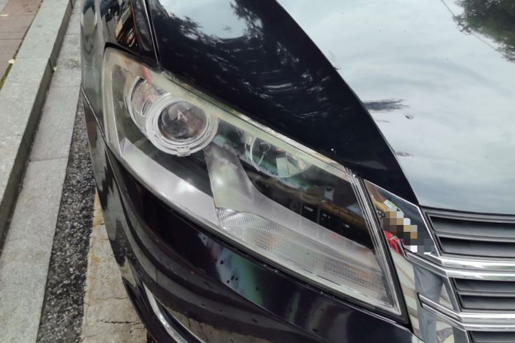 Used Volkswagen Lavida 2013 1.4TSI DSG Luxury Edition Right Front Headlight