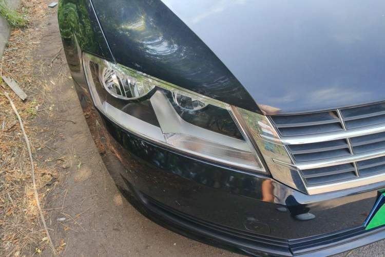 Used Volkswagen Lavida 2013 Revised Classic 1.6L Manual Fashion Edition Right Front Headlight