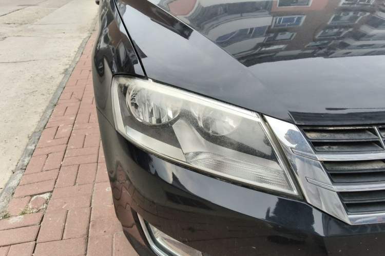 Used Volkswagen Lavida 2013 Restyled Classic 1.6L Automatic Comfort Edition Right Front Headlight