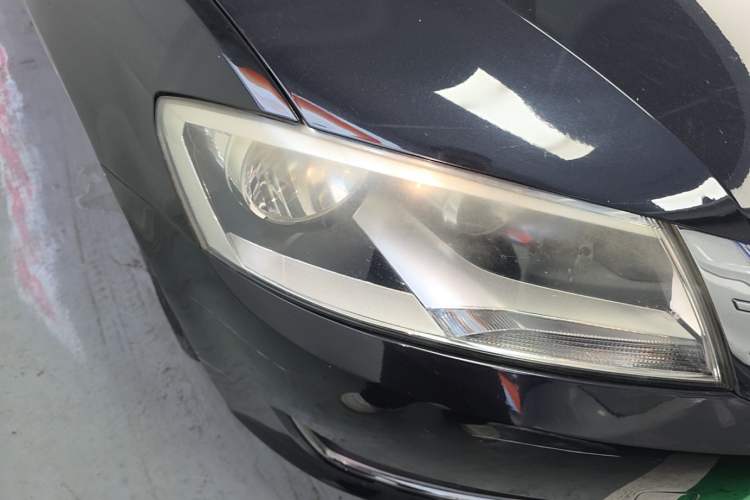 Used Volkswagen Lavida 2013 1.4TSI DSG Comfort Edition Right Front Headlight