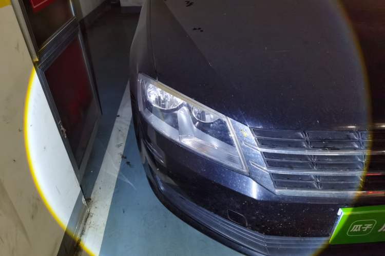 Used Volkswagen Lavida 2013 Revised Classic 1.6L Manual Fashion Edition Right Front Headlight