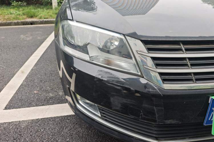 Used Volkswagen Lavida 2013 Restyled Classic 1.6L Automatic Comfort Edition Right Front Headlight