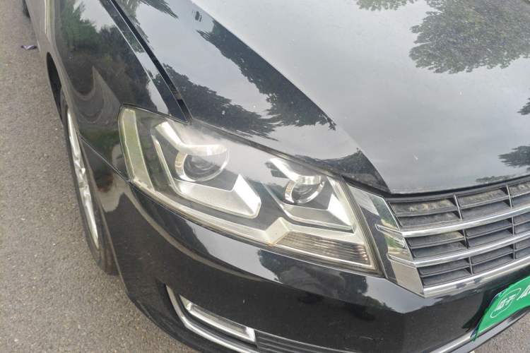 Used Volkswagen Lavida 2013 Revised Version 1.4 TSI DSG Comfort Edition Right Front Headlight