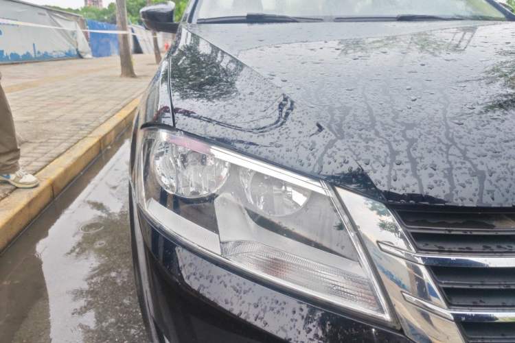 Used Volkswagen Lavida 2013 Restyled Classic 1.6L Automatic Comfort Edition Right Front Headlight