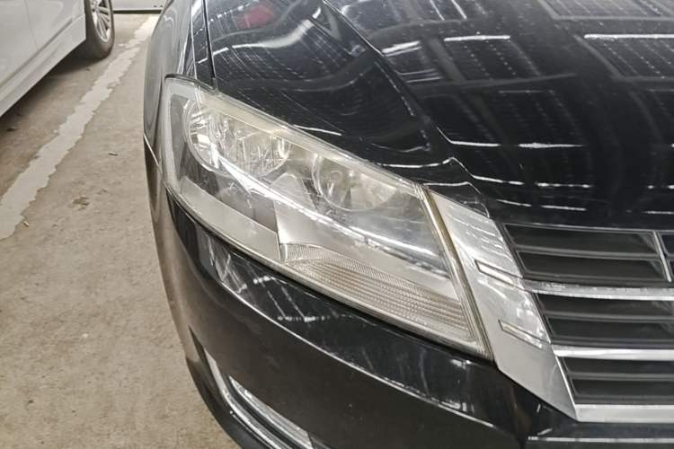 Used Volkswagen Lavida 2013 Restyled Classic 1.6L Automatic Comfort Edition Right Front Headlight