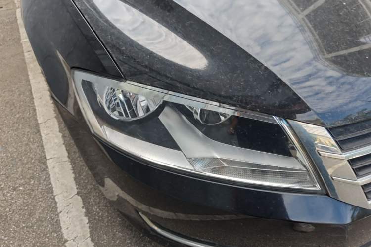 Used Volkswagen Lavida 2013 Restyled Classic 1.6L Manual Comfort Edition Right Front Headlight