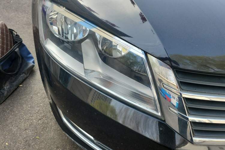 Used Volkswagen Lavida 2013 Restyled Classic 1.6L Automatic Comfort Edition Right Front Headlight