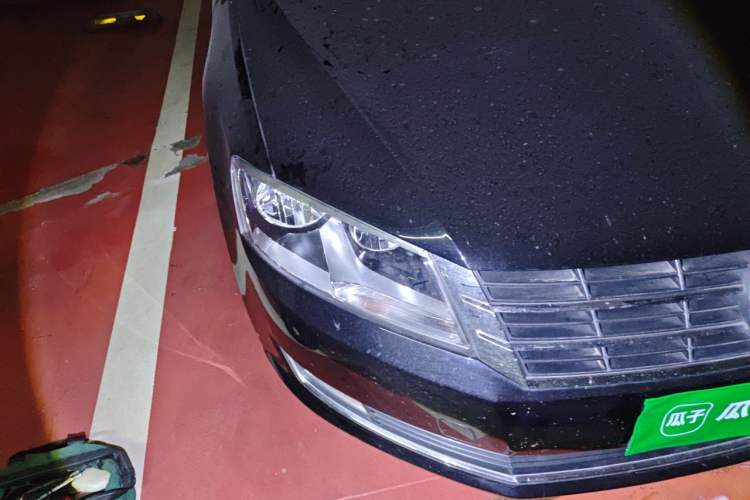 Used Volkswagen Lavida 2013 1.6L Automatic Comfort Edition Right Front Headlight
