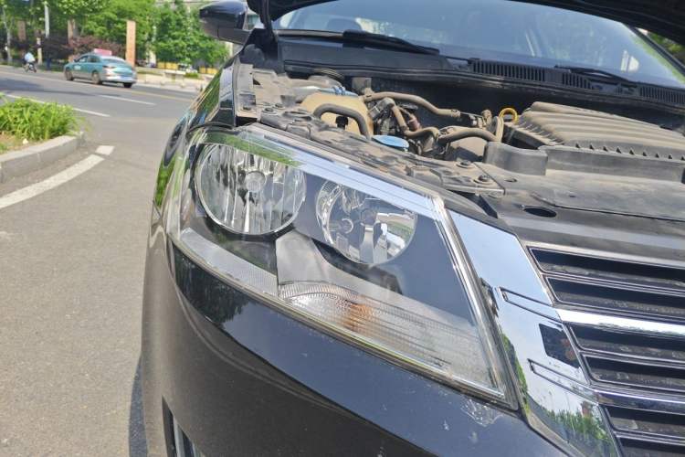 Used Volkswagen Lavida 2013 1.6L Manual Comfort Edition Right Front Headlight
