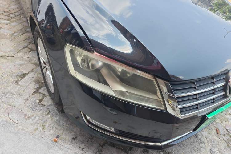 Used Volkswagen Lavida 2013 Restyled Classic 1.6L Manual Comfort Edition Right Front Headlight