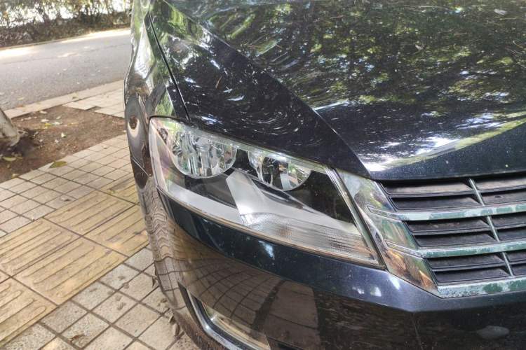 Used Volkswagen Lavida 2013 Restyled Classic 1.6L Manual Comfort Edition Right Front Headlight