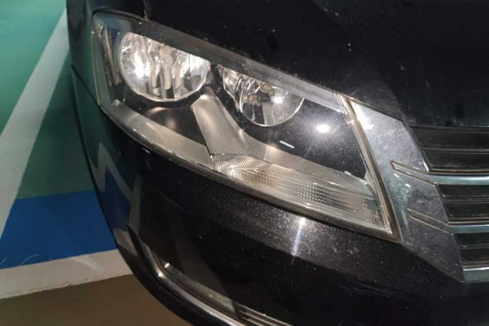 Used Volkswagen Lavida 2013 1.6L Automatic Comfort Edition Right Front Headlight