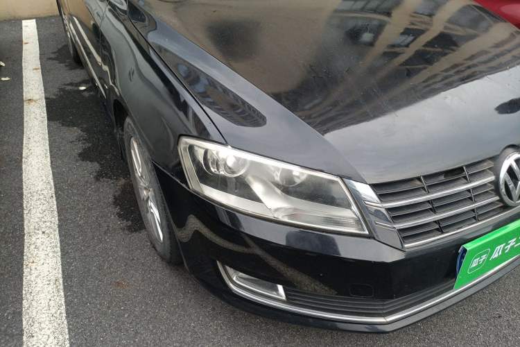 Used Volkswagen Lavida 2013 Revised Version 1.4 TSI DSG Comfort Edition Right Front Headlight