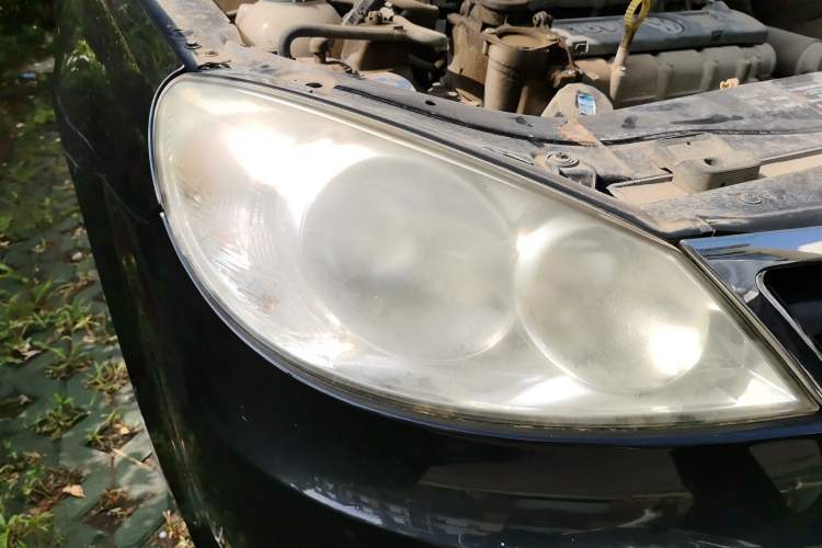 Used Volkswagen Lavida 2013 Classic 1.6L Manual Fashion Edition Right Front Headlight