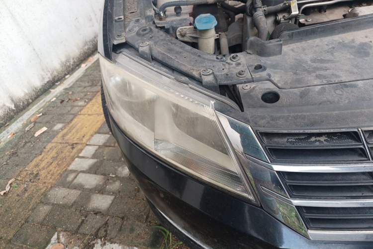 Used Volkswagen Lavida 2013 1.4TSI DSG Comfort Edition Right Front Headlight