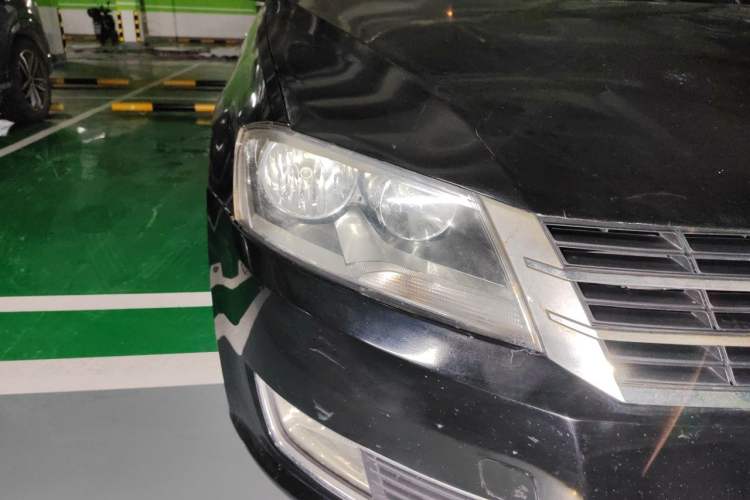 Used Volkswagen Lavida 2013 1.6L Manual Comfort Edition Right Front Headlight