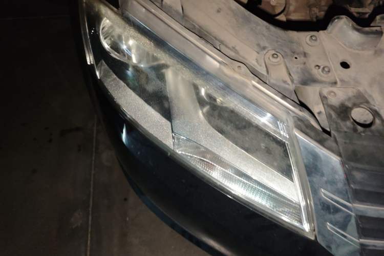 Used Volkswagen Lavida 2013 Revised Classic 1.6L Automatic Fashion Edition Right Front Headlight