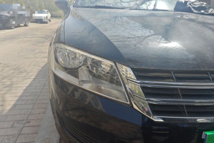 Used Volkswagen Lavida 2013 Revised Classic 1.6L Manual Fashion Edition Right Front Headlight